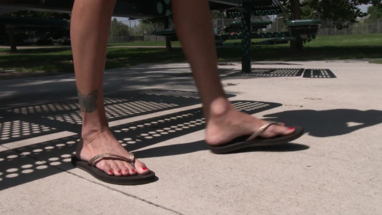 Sinful Feet: Dava Foxx ao ar livre
