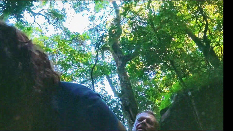 Black Swan: MAMĂ SEXY CU PIZDA MÂNCATĂ ȘI FUTUTĂ LA RÂU