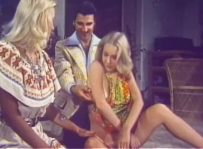 Vintage Usa: Sexy blonďatá vintage trojka lízání kundičky a šukání velkého ptáka