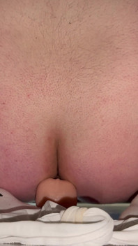 Oğlan dildoda anal seks yapıyor