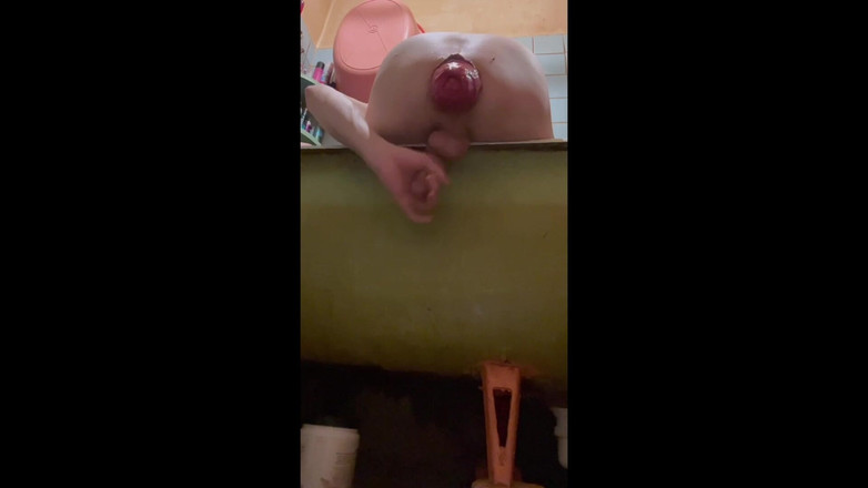 IncredibleGuy: 자지와 튀어나온 후장 자위