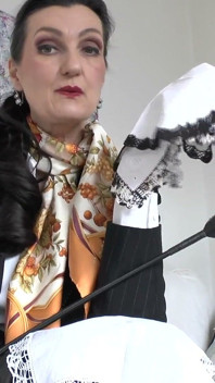 Menghidu lace handkerchiefs dan permainan melancap panas, bahagian 1: lady Victoria Valente
