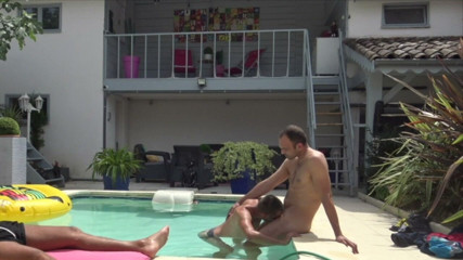 USED BAREBACK BY PORNSTARS HUGE COCK: Francouzská děvka ošukaná surově od Badboye Bareback