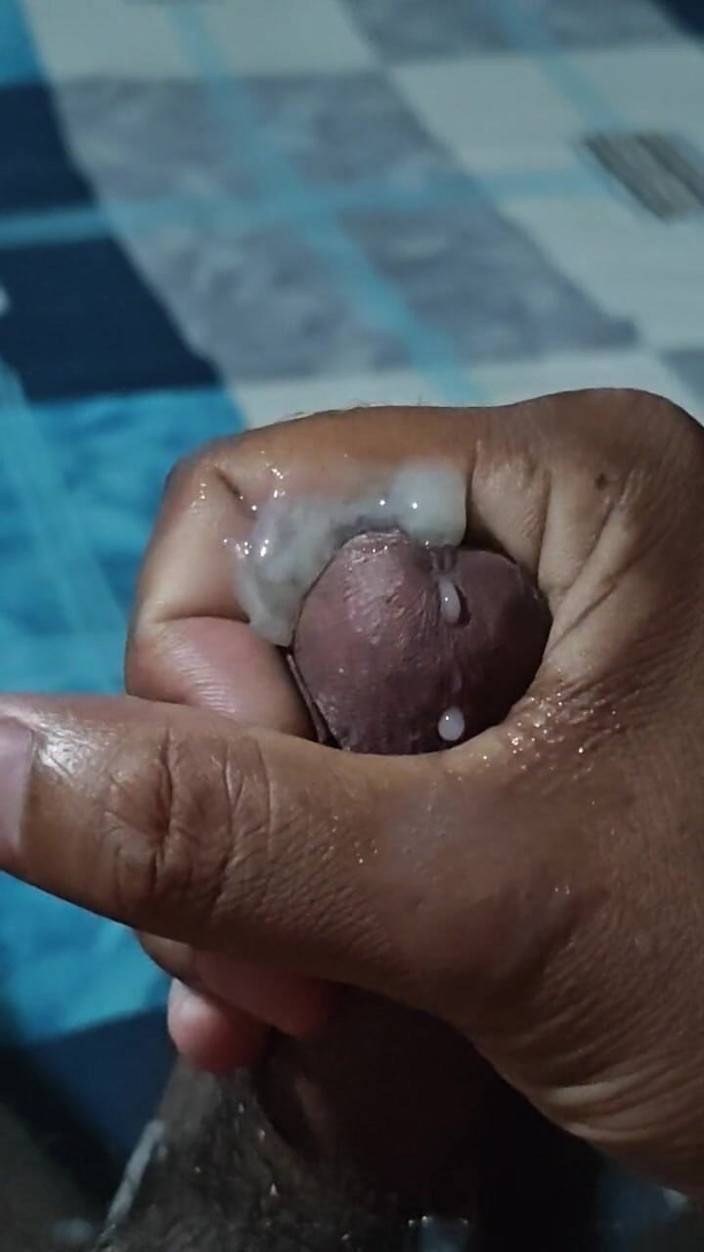 Hot Chilli 2025: Cowok pecinta sperma ngocok kontol sampai muncrat buru-buru