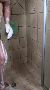 Genieten Van Een Lange Luke Warme Zeepachtige Douche