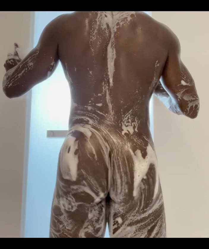 Afro Black XXX: Pak jsem se osprchovala a chtěla jsem vám ukázat, jak...