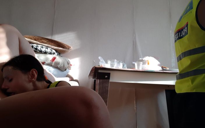 Lesbian-illusion: Quente policial lésbica sexo a três