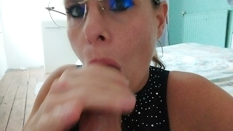 Jadelareine: ジェイドは口で遊ぶのが大好き