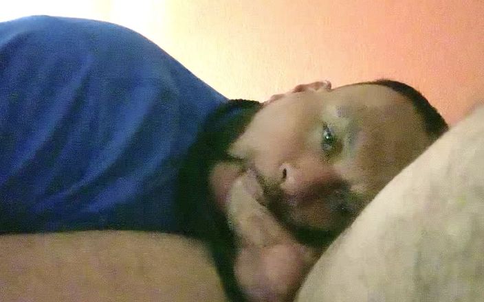 SloppyToppy: 私の友人好奇心旺盛なストレートのお父さんは私の口の中の彼のペニスを愛しています