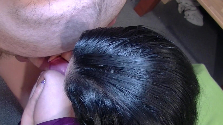 Fickparty: Hot girl enjoys gangbang with a lot of cocks!