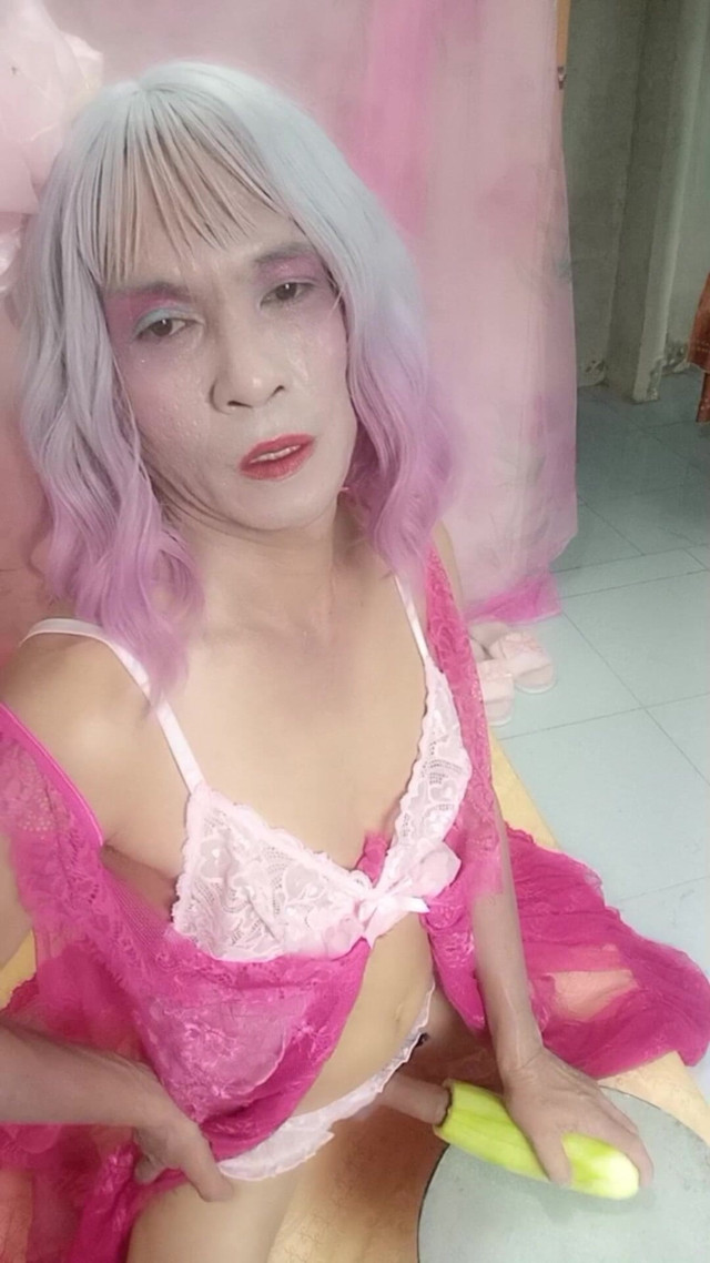 Transgender Oanh Le Wears a Sexy Dress and Masturbates. (Decond-handam 22) Transgender Oanh Le Wears a Sexy Dress and Masturbates. (Decond-handam 22)