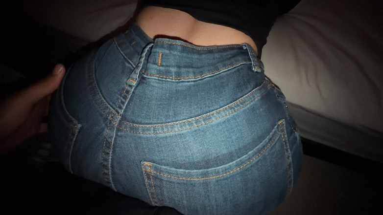 Secret Latina: Jeans ajustados - follando el gran culo de mi compañero de...