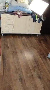 Esposa Amadora Dançando Pela Casa Nua, Mamilos Grandes, Bunda Grande.