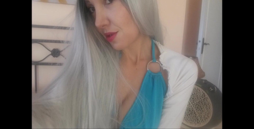 savannahamatoriale: Stepmother, You Are Beautiful in a Bikini, but You Shouldn't...