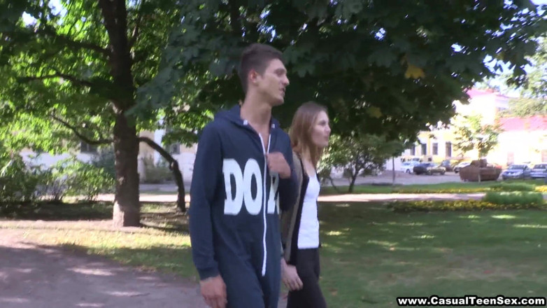 Casual Teen Sex: Sesso occasionale con una splendida teeny