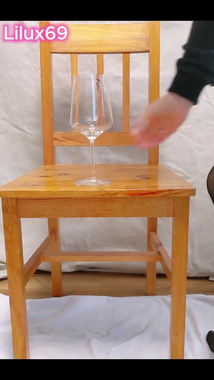 Lilux69: Хочеш теж мати склянку?