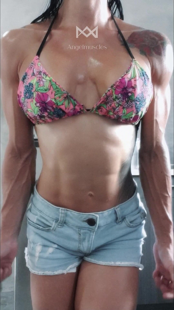 Angelmuscles: Solo Venas En Mi Cocina