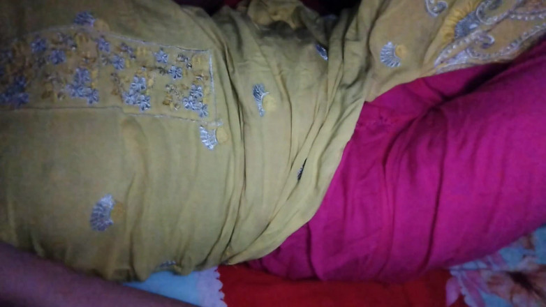 Deshi women: Adik tiri desi abang tirinya kali pertama berkongkek dengan adik...