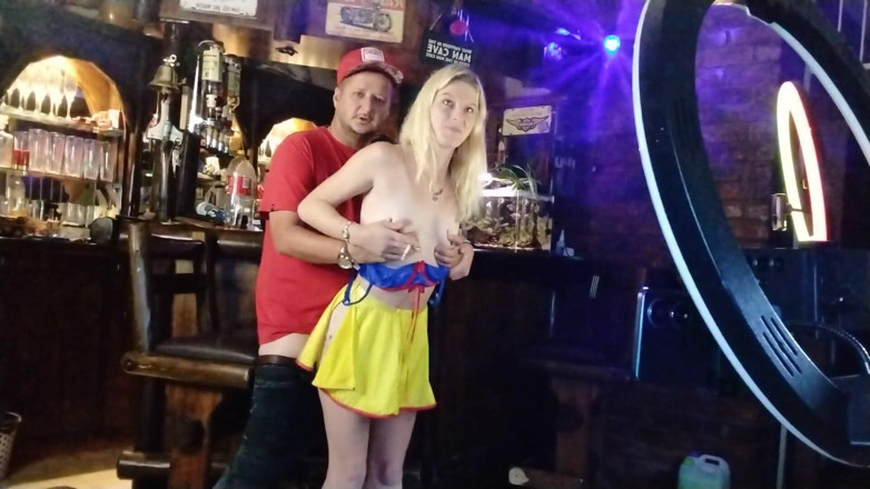 Bigjoefuckalott: Velho chato e loira com tesão