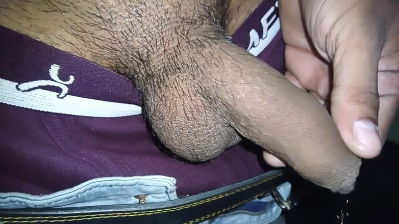 Om Kumar: Pojke Video Sexig