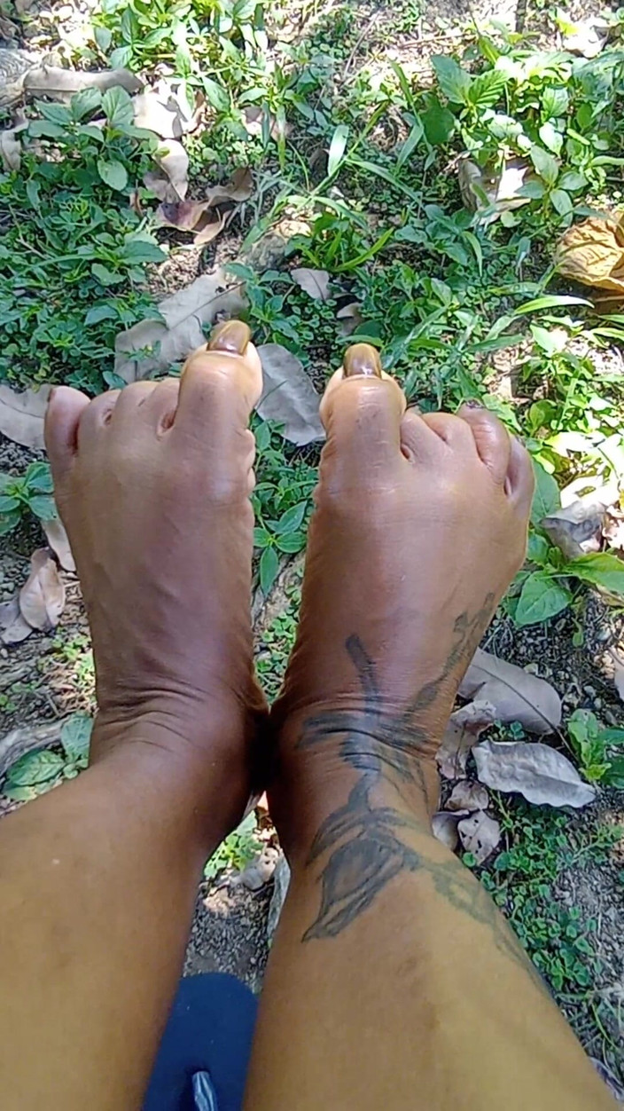 Seductress Gem: Come Say Good Morning to My Tropical Soles