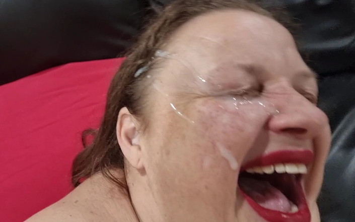 WeAreFukBunnies: Mọi người đều yêu một con đĩ