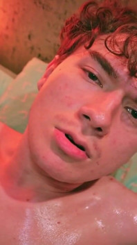 POV Twink kantolja avrunkning med inlägg sperma spela Camilo Brown ryck Emmanuel Kokichi