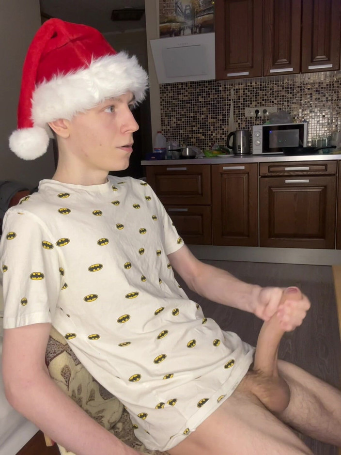 Morflot24: Buổi solo nghịch ngợm làm ngập abs twink với tinh