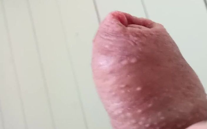 Big Pisser: Superchub khoe con cu smegma hoàn hảo