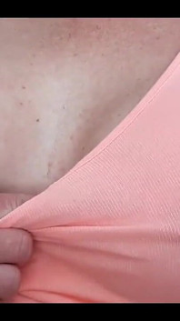 私の巨乳とピアス乳首に唾を垂らして