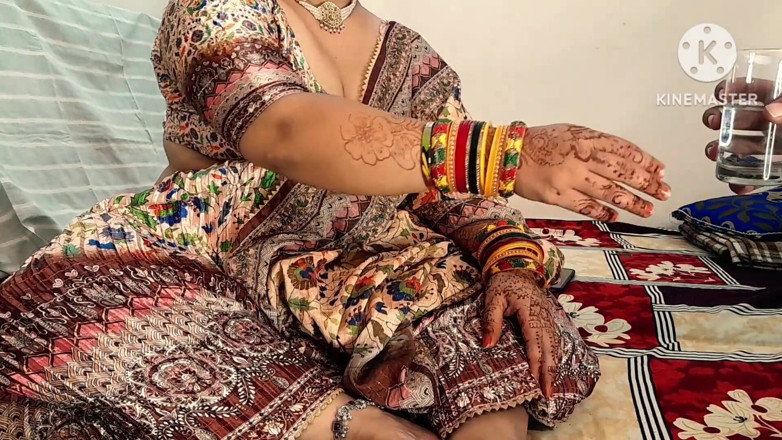 Salmaan001: Karwachauth (video anal) pantat bahenol tante seksi ini dientot habis-habisan - audio...