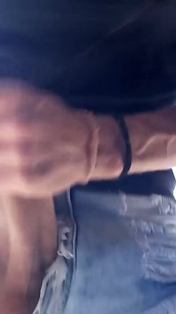 Paloma Veiga di Stesen Kereta Api
