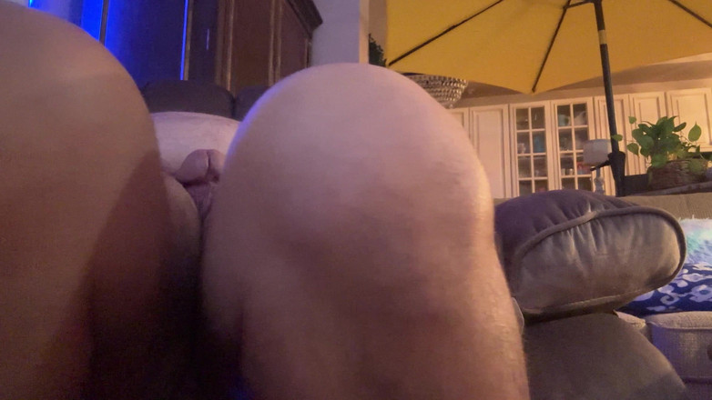 Hand-Free-Daddy-Chub: Hawkins Indiana policista uvězněný ve světě vzhůru nohama