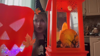 FinDom Goaldigger: 여신 Asmr 입술 변형 Findom 여성화에 대한 Pout