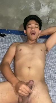 Pinoy Boy Wanking His Hot Cock