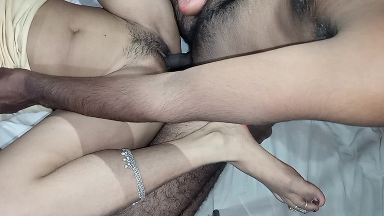 Sital: Video rekaman seks xvideo gadis cantik india dan kakak ipar...