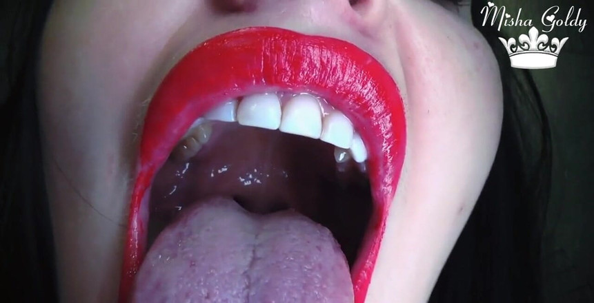 Goddess Misha Goldy: Você é a escrava da gigante cruel! Você está parecendo tão...