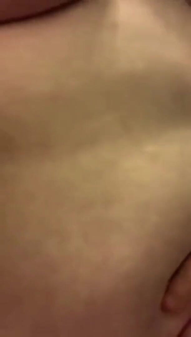 Real homemade BBW BBC porn: Youngenglishbbw posando en un balcón perforando mi coño