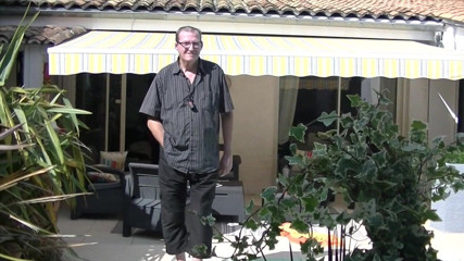 FRENCH HOLES CREAMPIED: Nick Pseas zerżnięty na oklep w gardne przez Viktora Roma