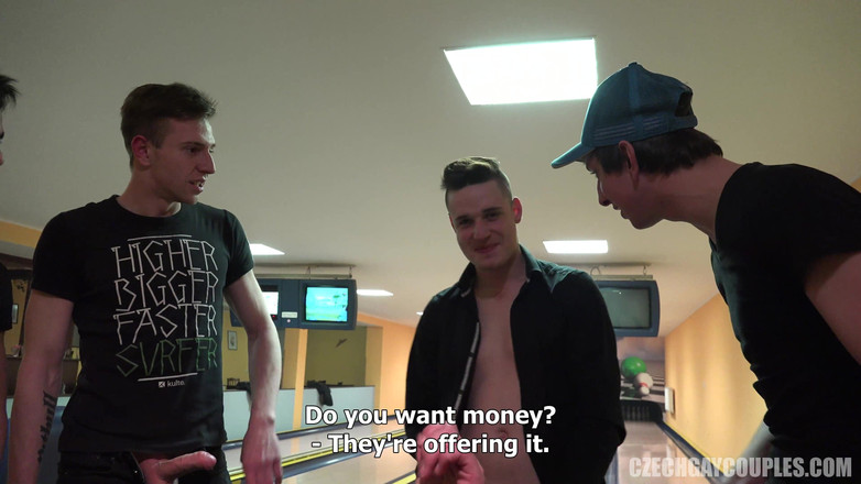 Czech Gay Couples: Parejas gay checas 10 pub bang sucio - chicos heterosexuales y una...