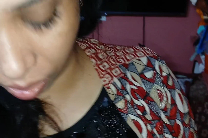 Apple Porn: First Time Anal Sex Experienced by 18 Year Old Teen Girl