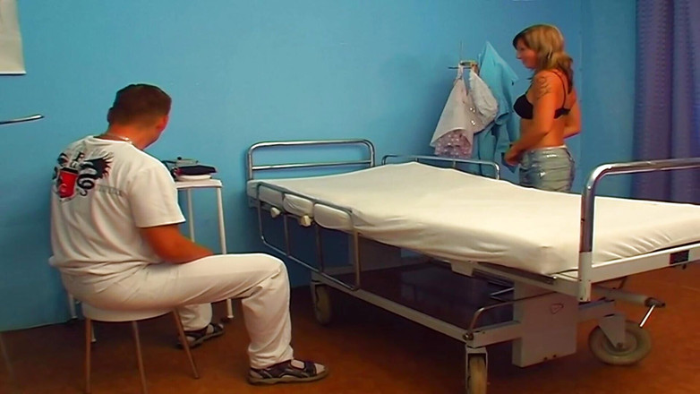 Alfacontent World: Komm und sieh, wie weit sie diesen großen schwanz nehmen...