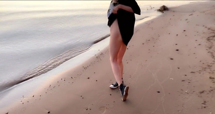 Dirty slut 666: Tu veux marcher avec moi au coucher du soleil ?