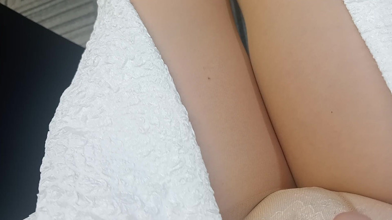 Mayumi Kanzaki: Look at My Legs and Feet