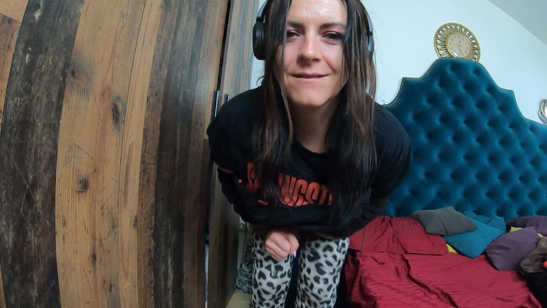 MilfyCalla: Homewear Mengusik Twerk - Bergoyang pantat besar &amp; Vibes Tanpa Seluar Dalam