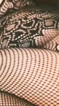 Masturbando na minha lingerie sexy