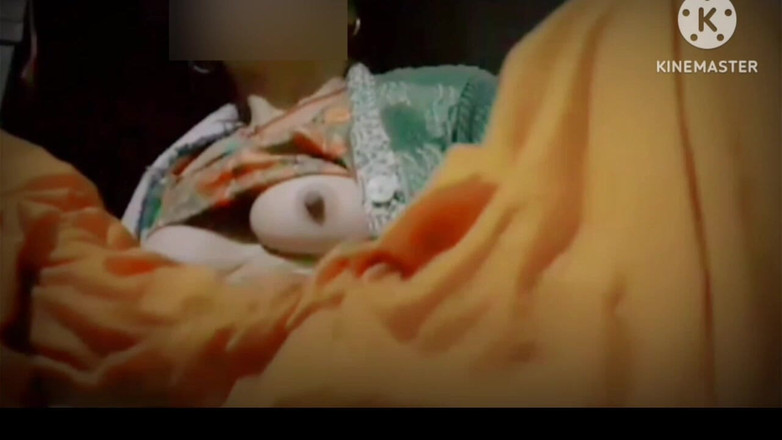 TricolorMusic3: Strkání prstu do kundičky