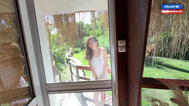 Kitty Kriss: Část 1 podváděla mého přítele v letním táboře, zatímco byl v...