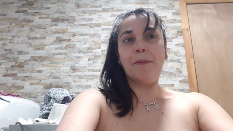 Mommy big hairy pussy: Macecha šuká s banánem