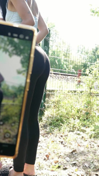 Cercetașă germană - fată latino slabă Breiny Zoe agățată pentru futai fără prezervativ la audiție